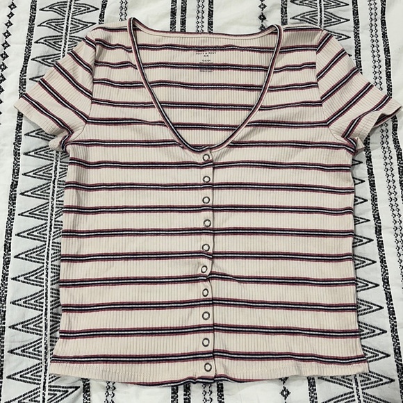 American Eagle Outfitters Tops - AE Ribbed Snap Top